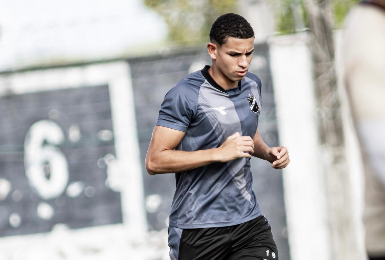 Zagueiro Davi não faz mais parte do elenco abecedista